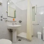 Lukrecia, For 9, Private Pool, Free Parking, 450 M From The Villa Supetar