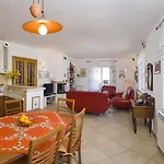 Lukrecia, For 9, Private Pool, Free Parking, 450 M From The Villa