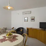 Villa Lukrecia, For 9, Private Pool, Free Parking, 450 M From The