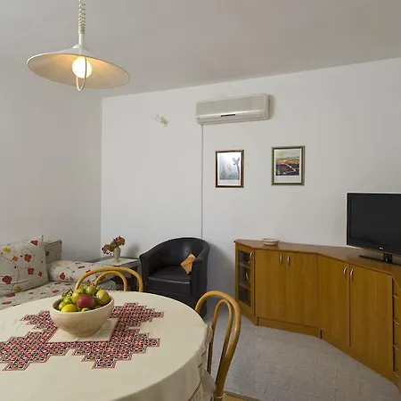 Villa Lukrecia - Stone With Pool & Sea Views I Supetar, Brac
