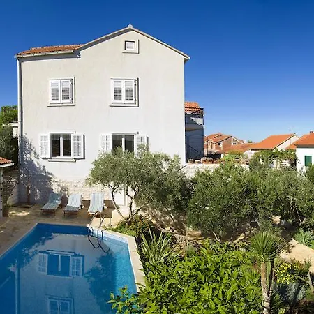 Villa Lukrecia - Stone With Pool & Sea Views I Supetar, Brac Supetar