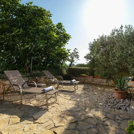 Lukrecia, For 9, Private Pool, Free Parking, 450 M From The